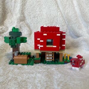 LEGO Minecraft Mushroom House